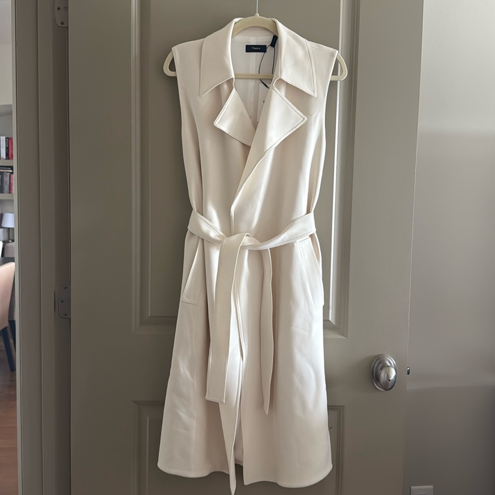 Theory Oaklane Vest NWT Sz Medium